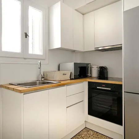 Apartment Urban Haven-close To The Metro Athens